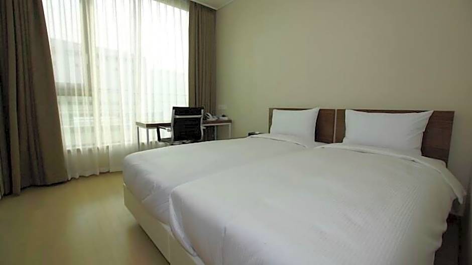 Cplus Residence