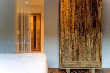 Suite with Sauna
