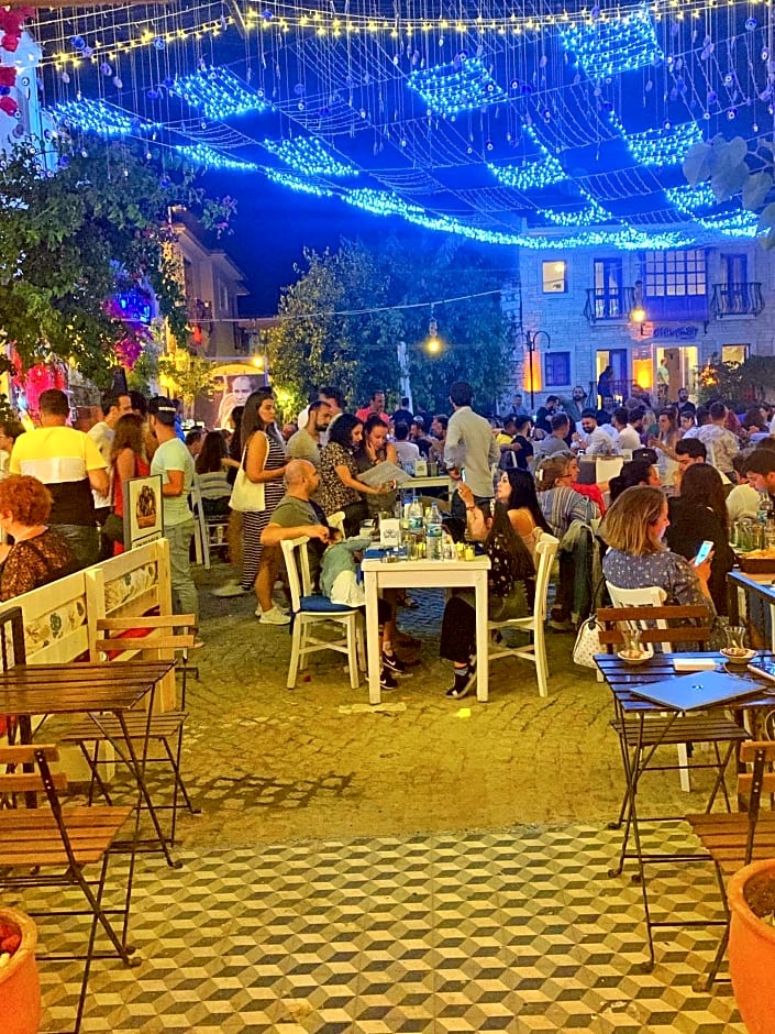 Meydan Alaçatı