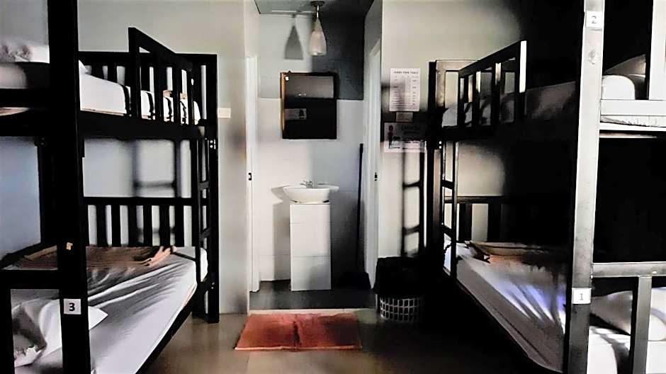 Blanco Beach Bar Hostel