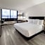 Holiday Inn Express And Suites Washington DC Noma By IHG