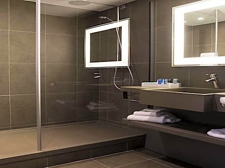 Superior Queen Room with Sofa Bed