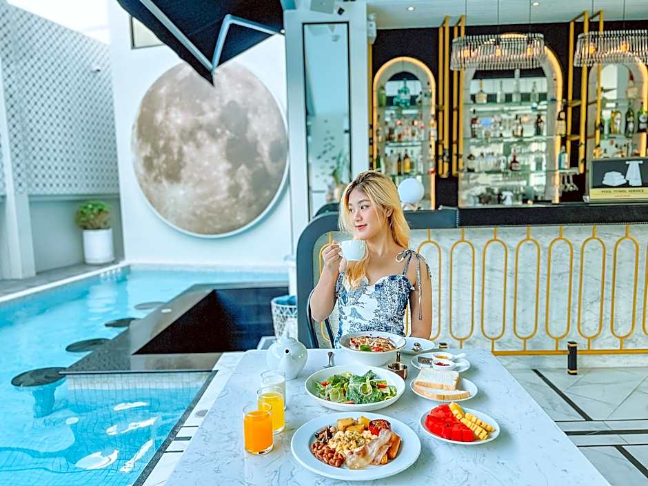 Ratri Hotel Phuket Old Town