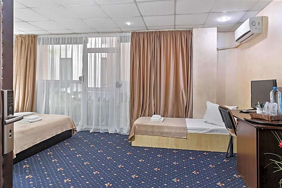 Hotel Charter Otopeni