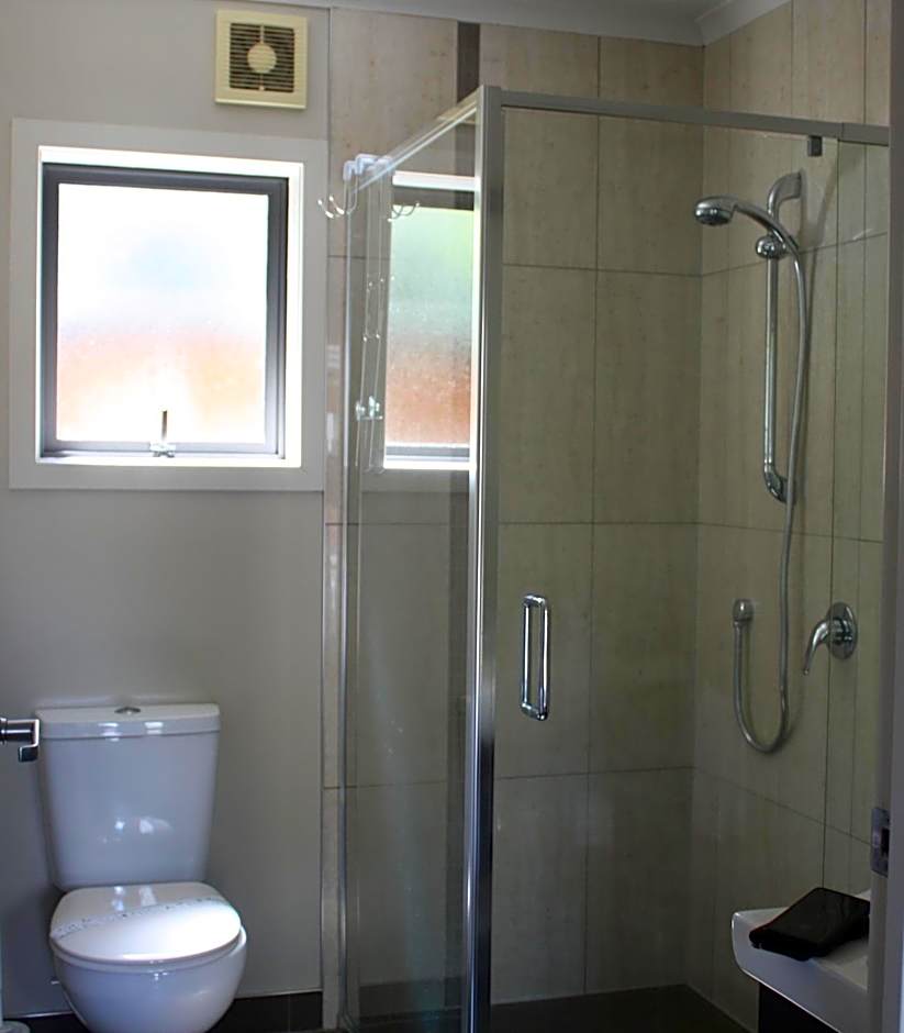 Albert Court Motor Lodge