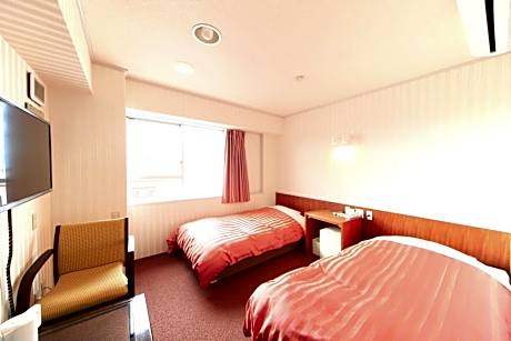 Twin Room - Ski Resort Transfer Included - Smoking