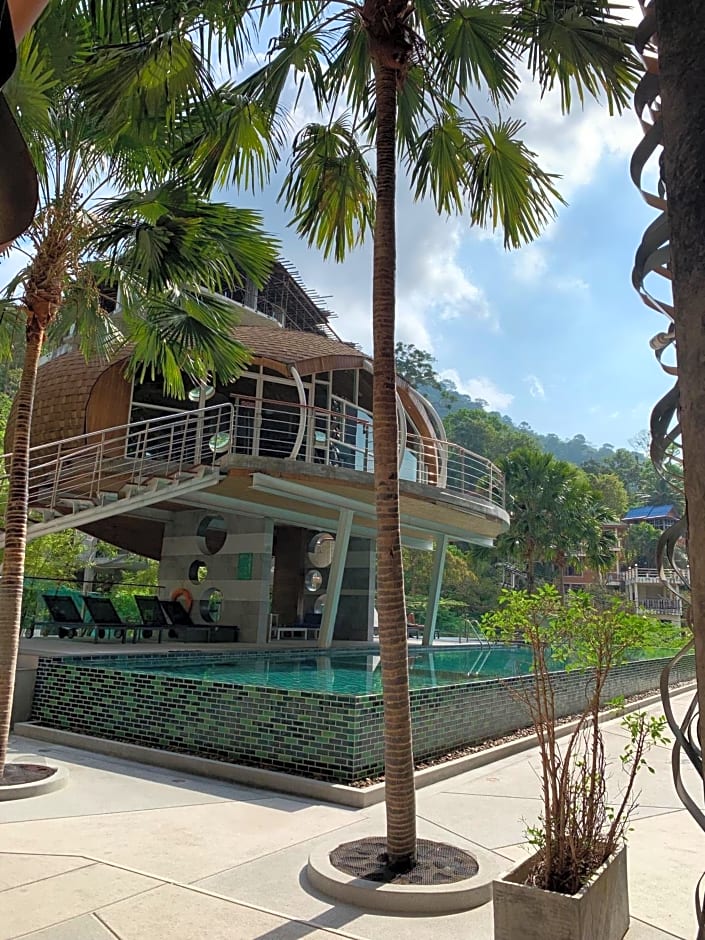 Emerald Terrace Resort