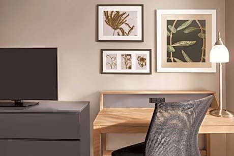 2 Queen Beds, Nonsmoking, Accessible