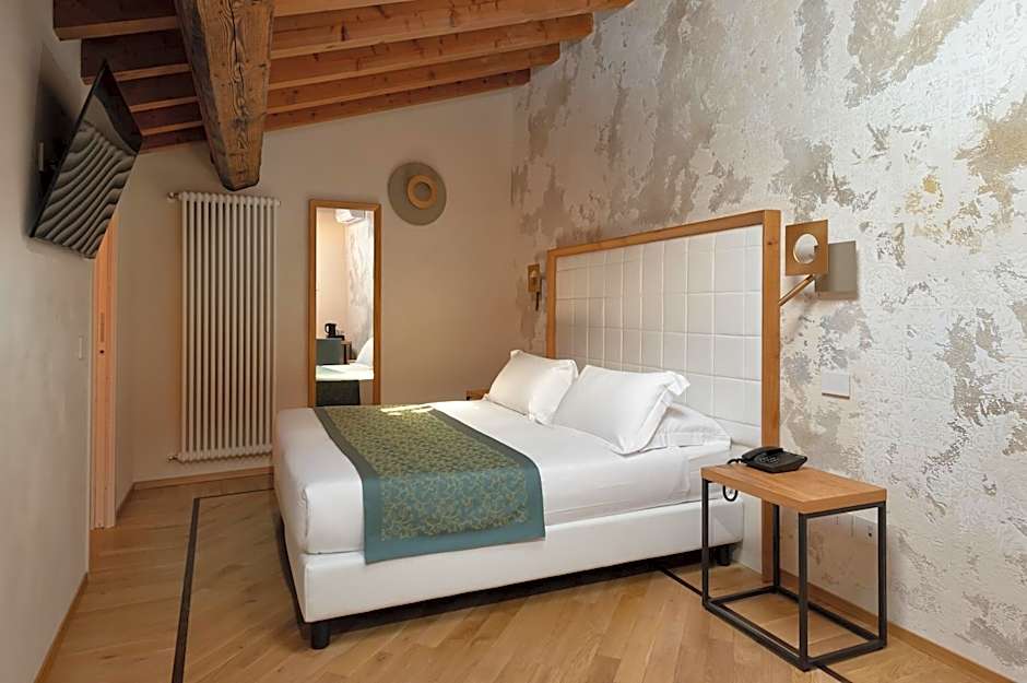 Cà Uberti Palace Hotel