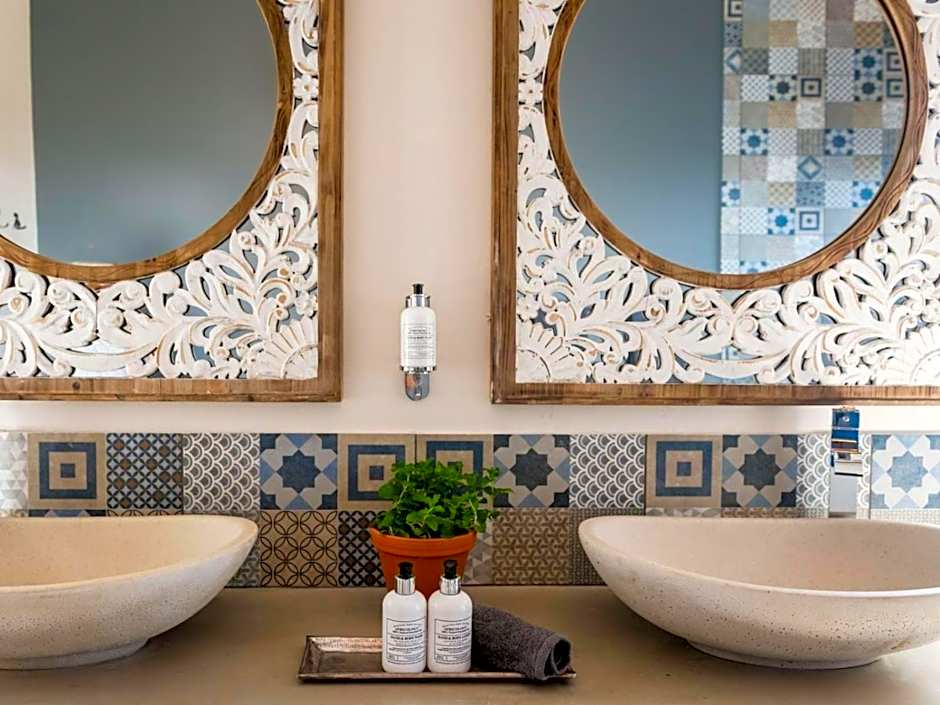 Safari Moon Luxury Bush Lodge