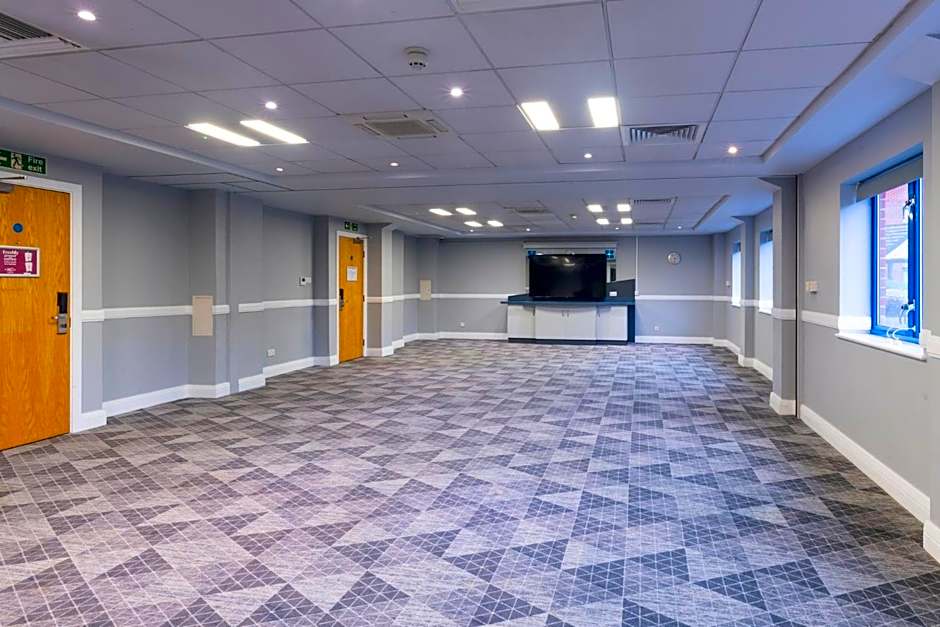Holiday Inn Express Birmingham Airport NEC