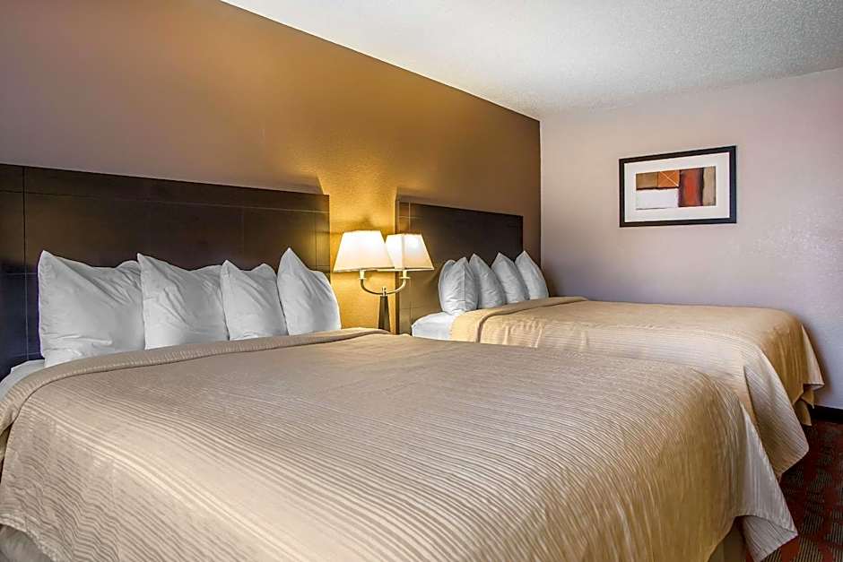 Quality Inn & Suites West Bend