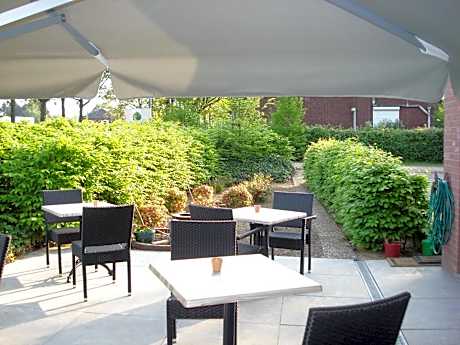 Deluxe Twin Room with Spa Bath and Steam Shower