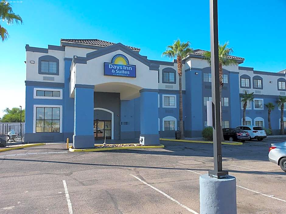 Days Inn & Suites by Wyndham Tucson/Marana