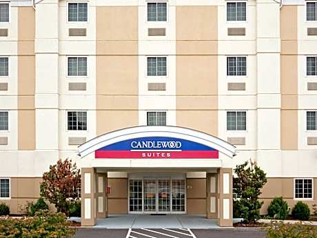 Candlewood Suites-West Springfield By IHG