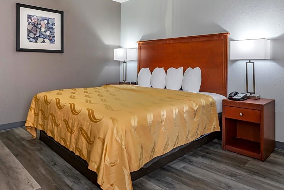 Quality Inn Fayetteville near Fort Bragg