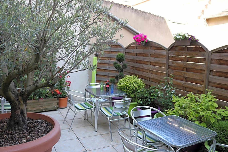 Logis-Hôtel des Oliviers