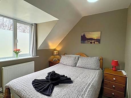 Double Room with Private External Bathroom