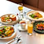 Pullman Linyi Lushang Hotel