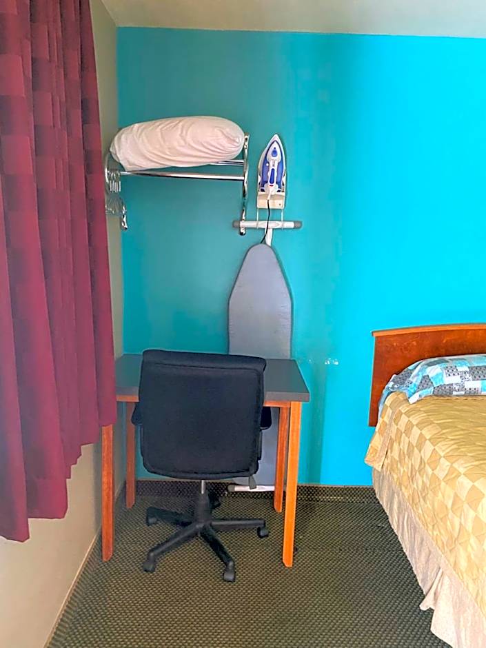 Lone Pine Budget Inn