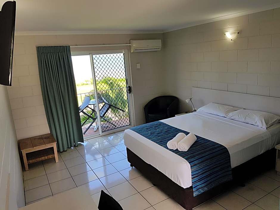Cardwell Beachcomber Motel & Tourist Park