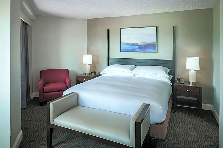Photo 1 of 5 of Executive 1 King Bed, Corner
