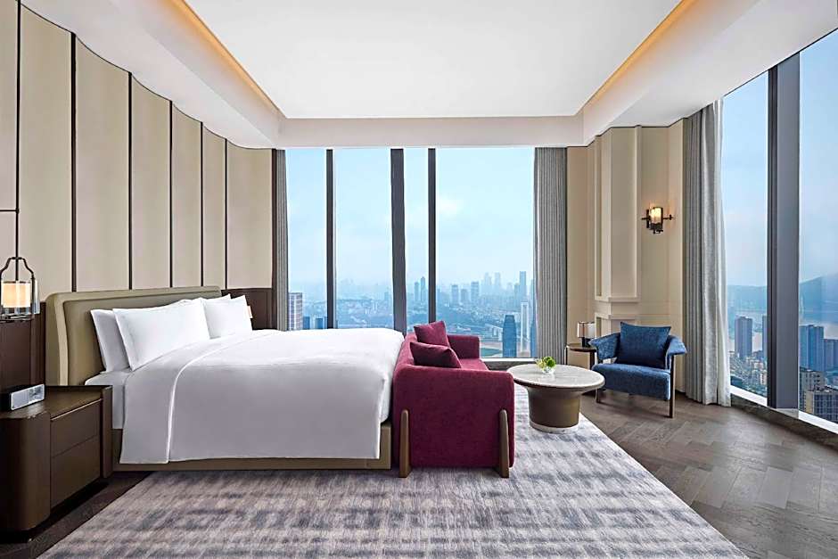Photo 1 of 7 of Presidential 1 King Bed Suite