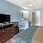 Econo Lodge Inn & Suites Sandusky South