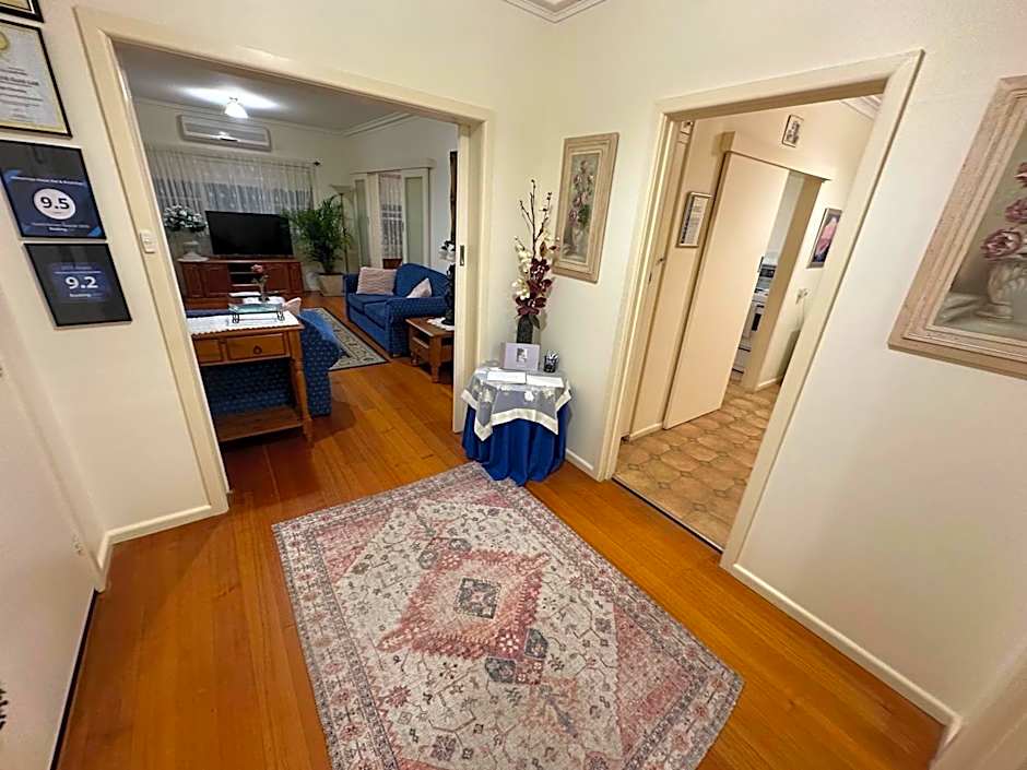 Admurraya House Bed & Breakfast