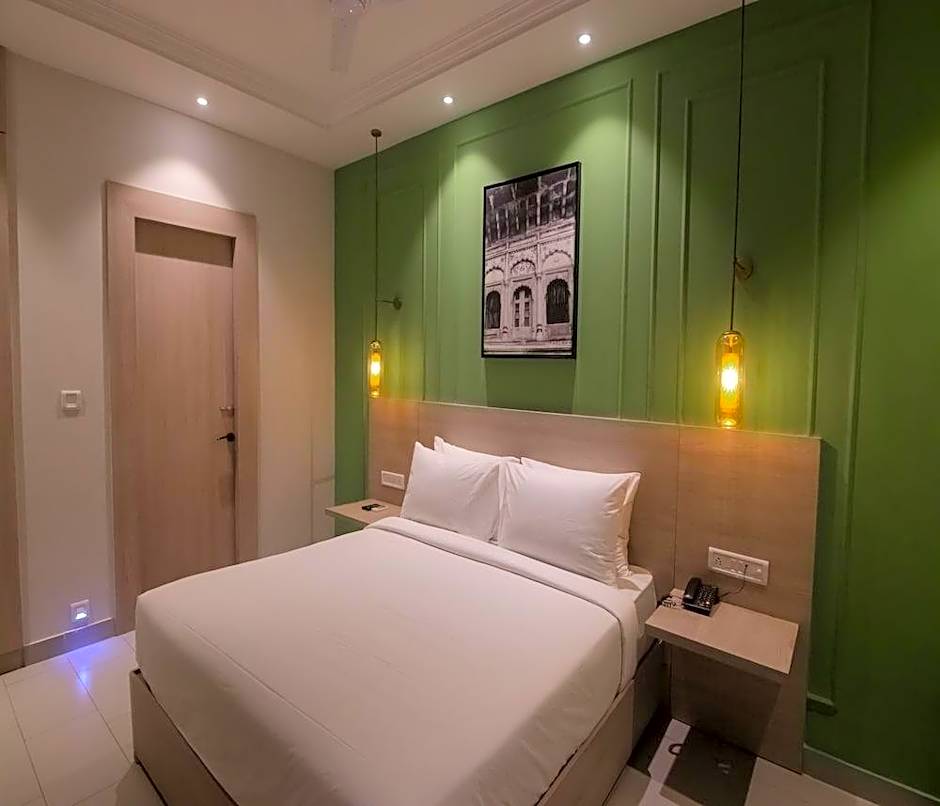 Hotel Wonder Hills @ Har ki Pauri Road Haridwar