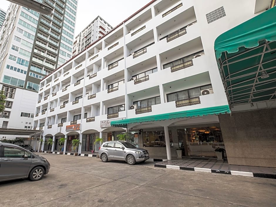 Admiral Suites Bangkok