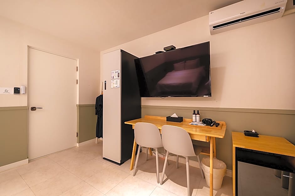 Knockin Hotel Daejeon by Aank