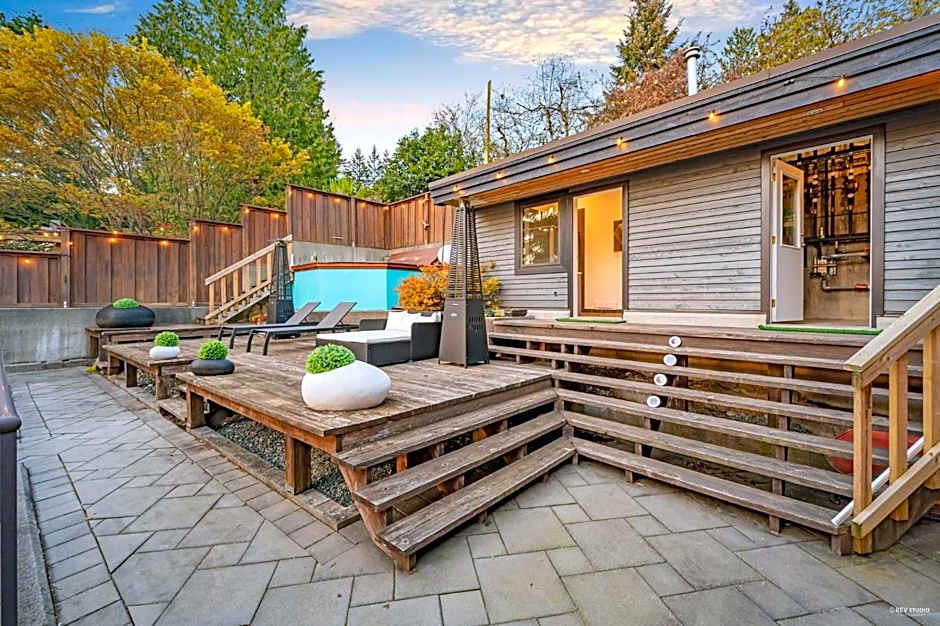 Seymour Private Bedroom, Ensuite Bathroom with Shared Pool, Hot Tub with Views