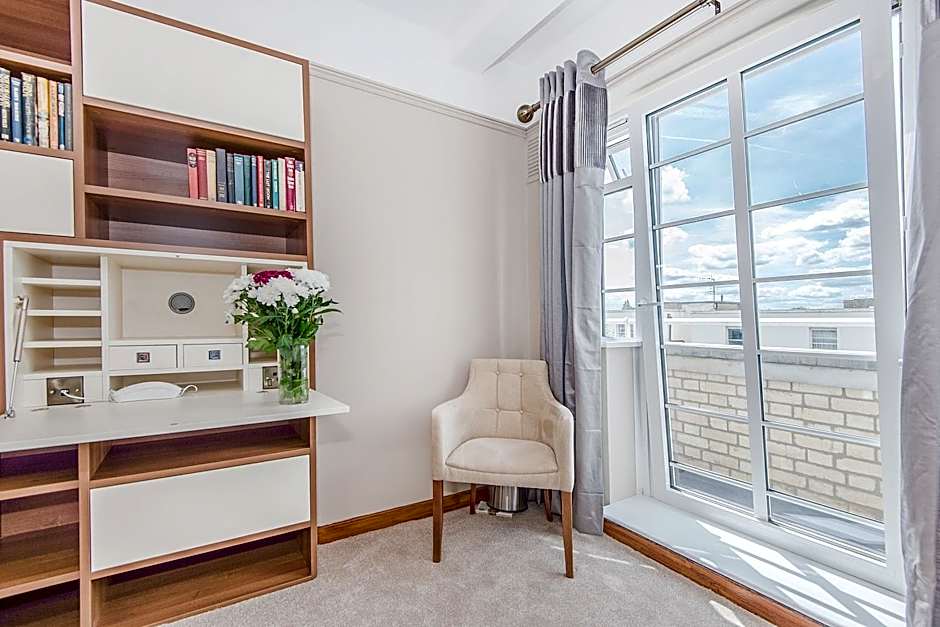 Vincent House London Residence