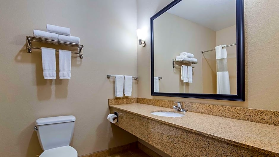 Best Western Plus Eastgate Inn & Suites