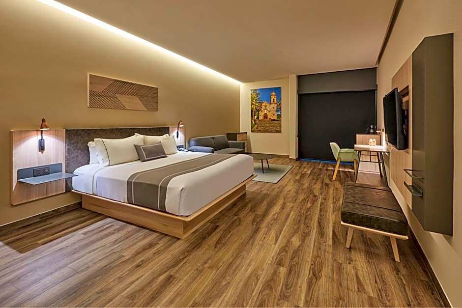 City Express Plus by Marriott San Luis Potosí