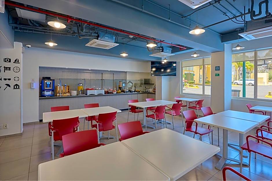 City Express Junior by Marriott Puebla FINSA