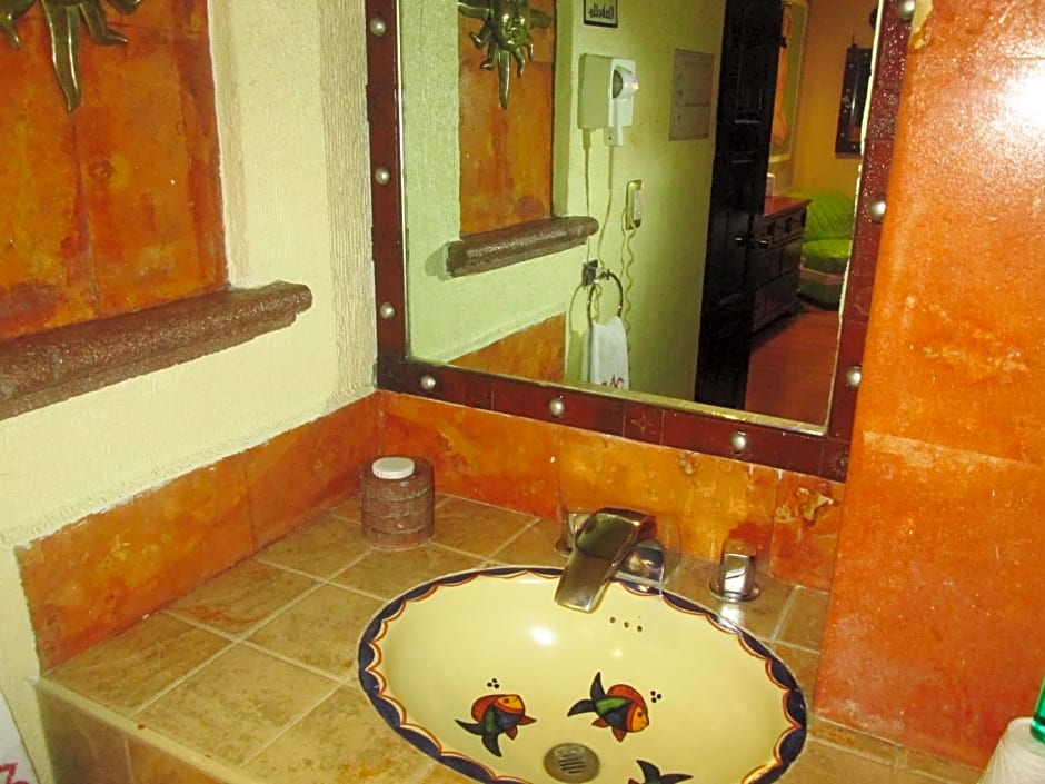 Hotel Real Azteca
