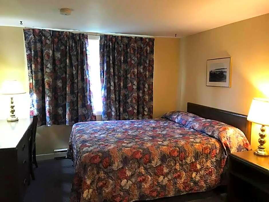 Coastal Inn - Kingfisher