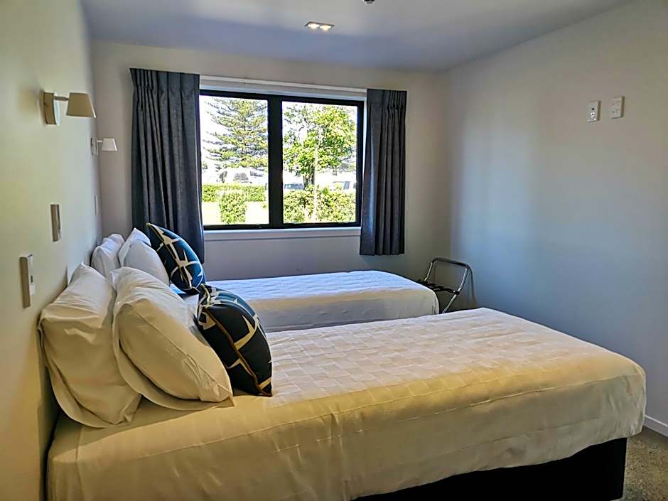 Waikanae Beach Ocean View Apartments