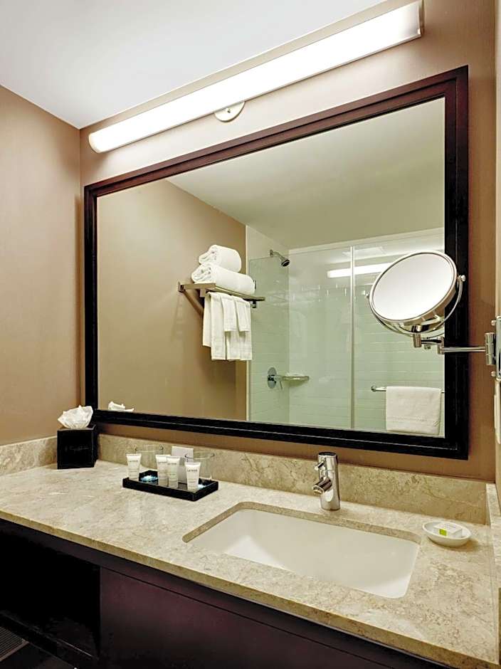 Distrikt Hotel New York City, Tapestry Collection by Hilton