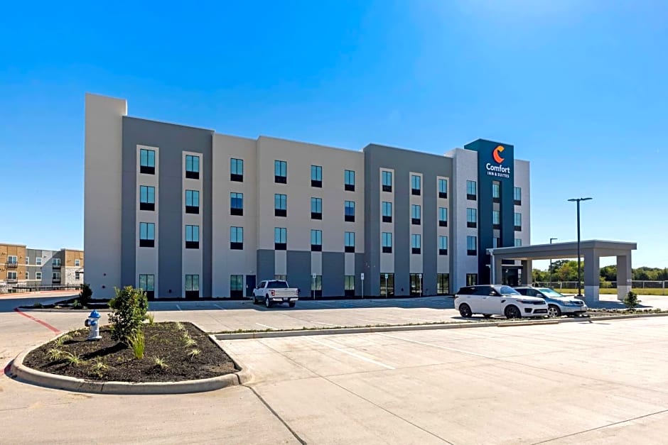 Comfort Inn & Suites Balch Springs - SE Dallas
