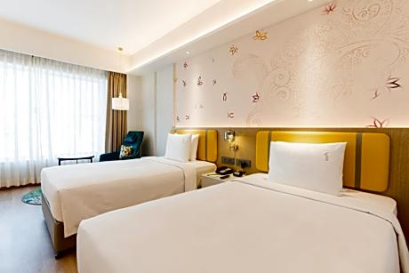 High Floor Standard Twin Room