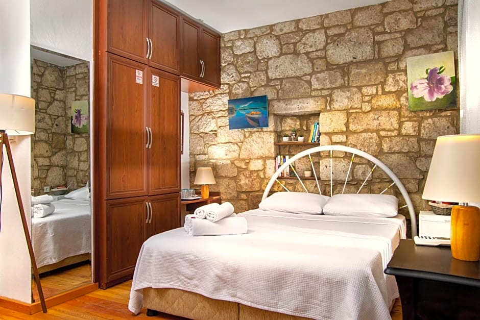Flores Hotel Alaçatı