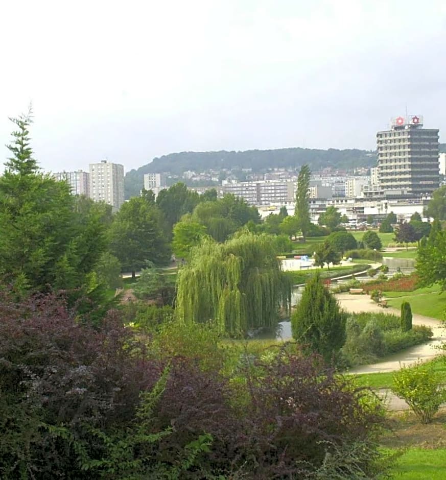 Vandoeuvre international home