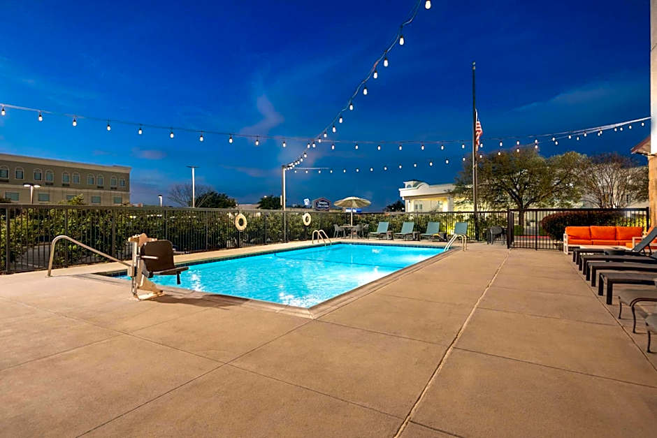 Hampton Inn By Hilton And Suites San Marcos
