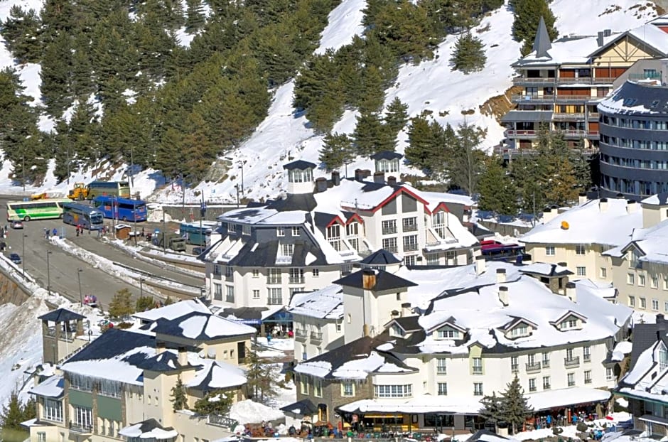 Apartamentos Sabica Nevada Plaza