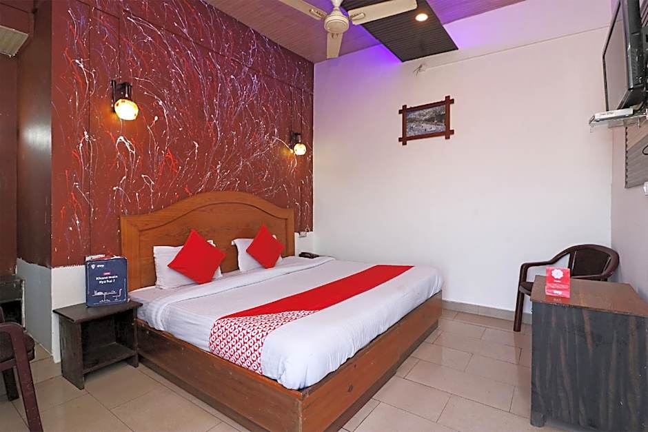 Hotel B.s.r Ritz by OYO Rooms