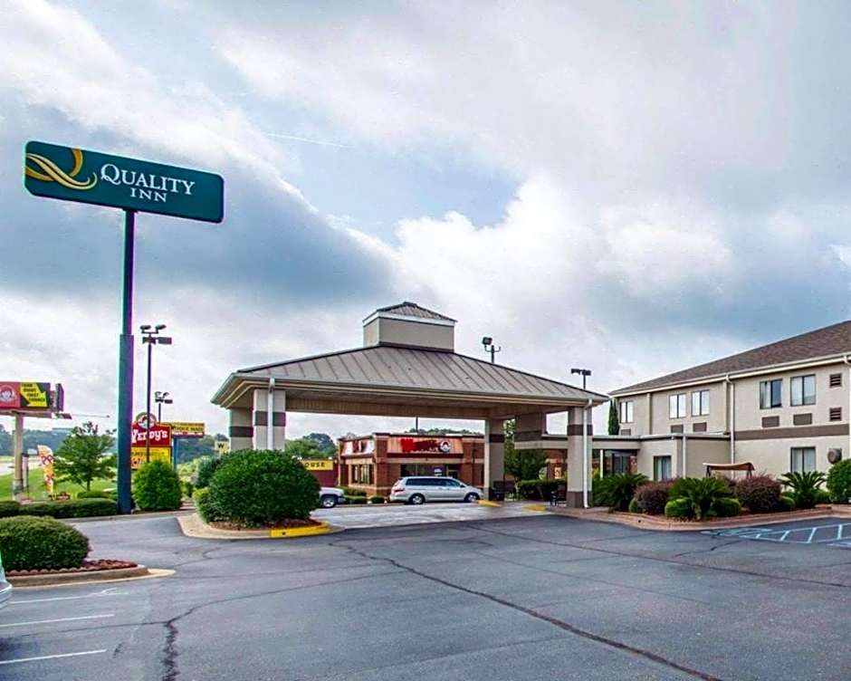 Quality Inn Prattville I-65