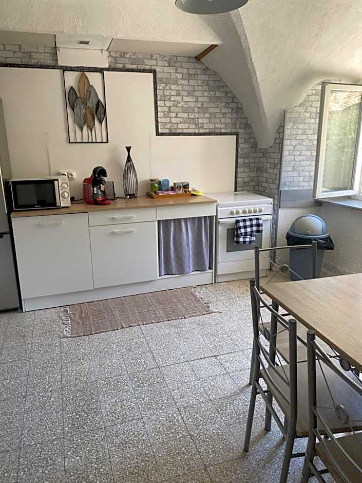 Maison de village proche Cévennes, ancienne bergerie rénovée